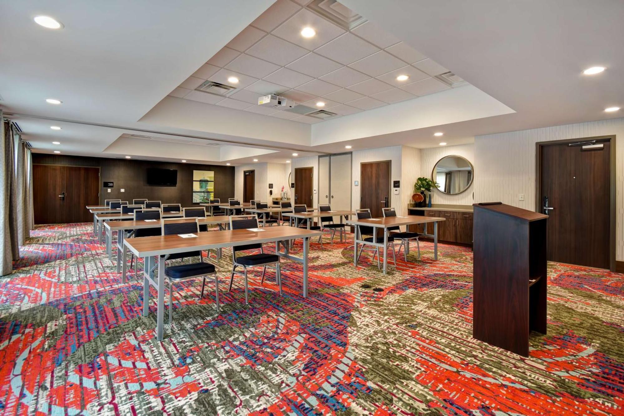 Hotel Hampton Pleasant View