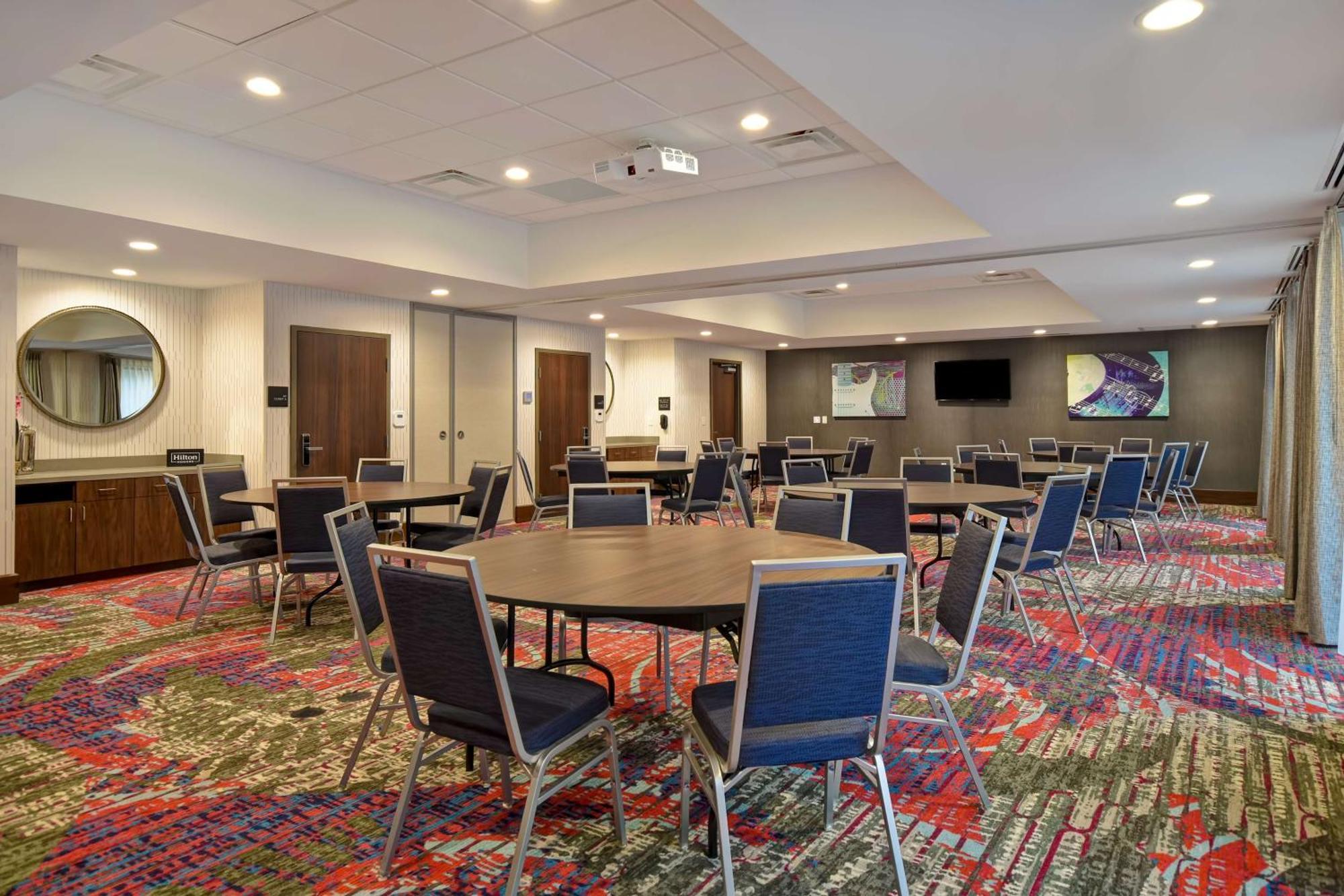 Hotel Hampton 3*