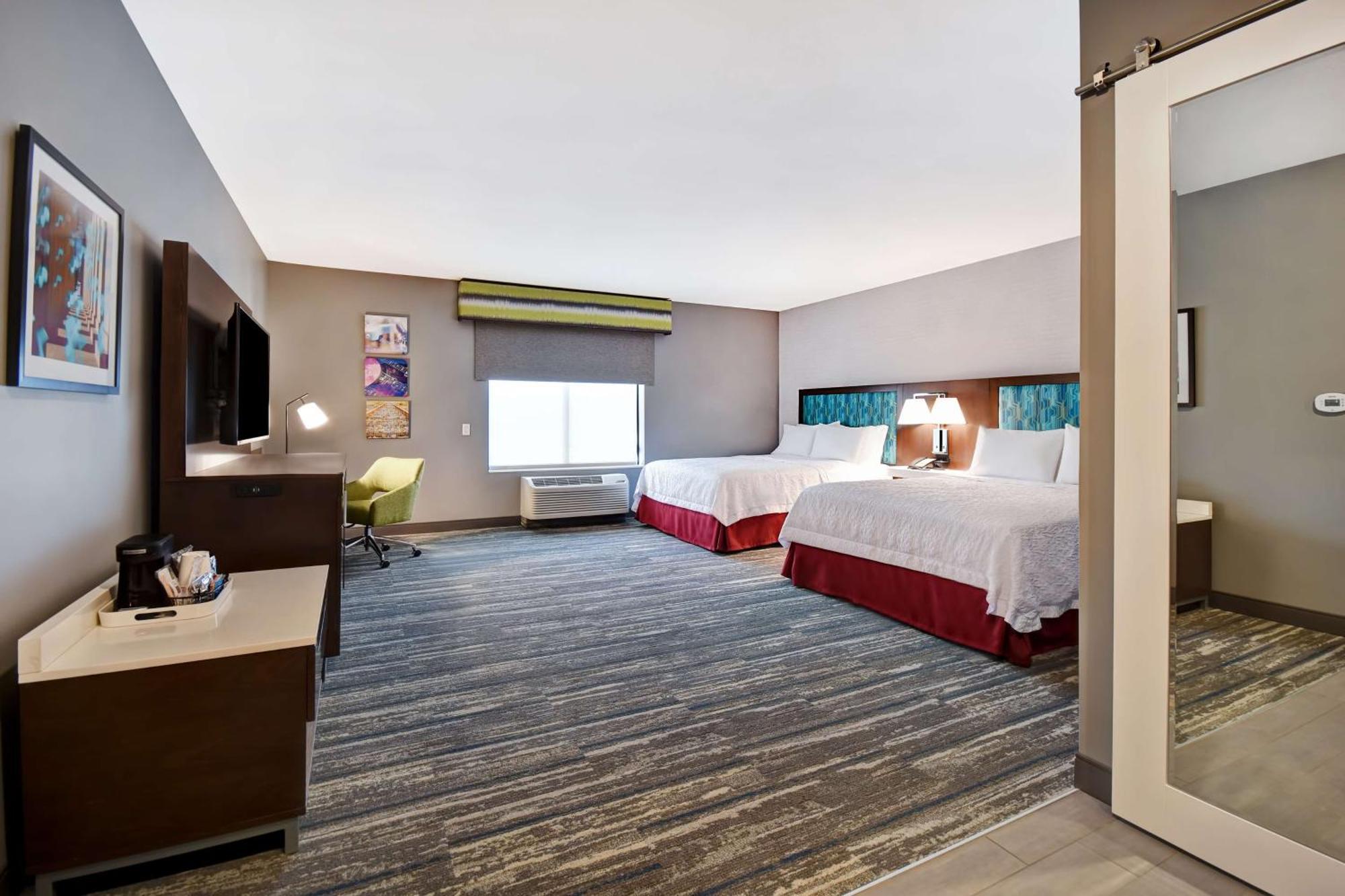 Hampton 3*